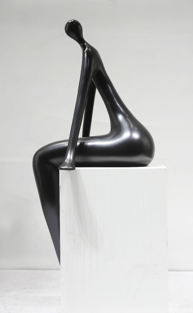 BLG-CW-R- sitting posture 004-02f3