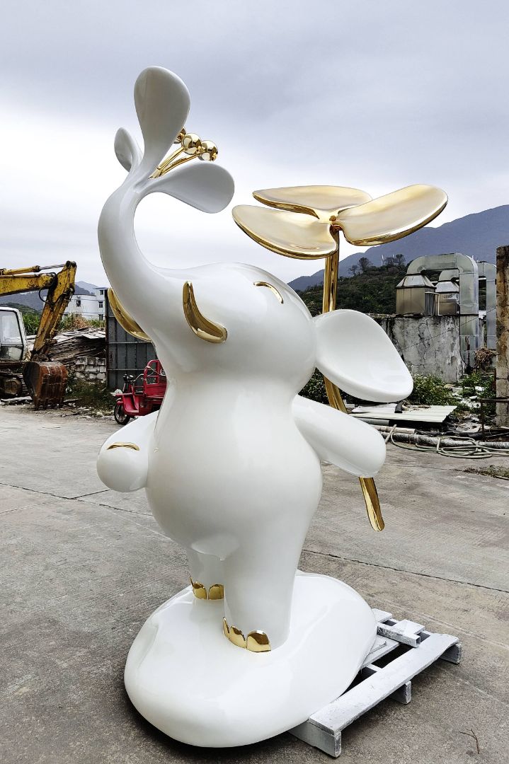 BLG-CW-D- elephant 011-03a2
