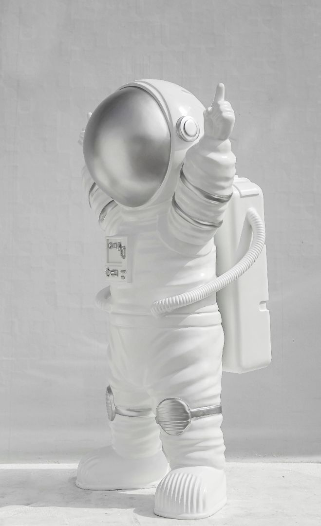 BLG-CW-K- astronaut 002-19a3
